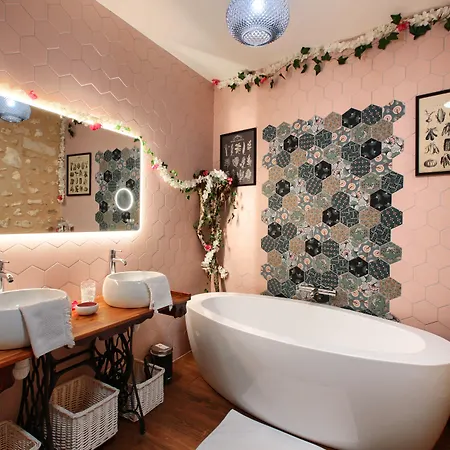 Domaine De Garat Bed & Breakfast 4*